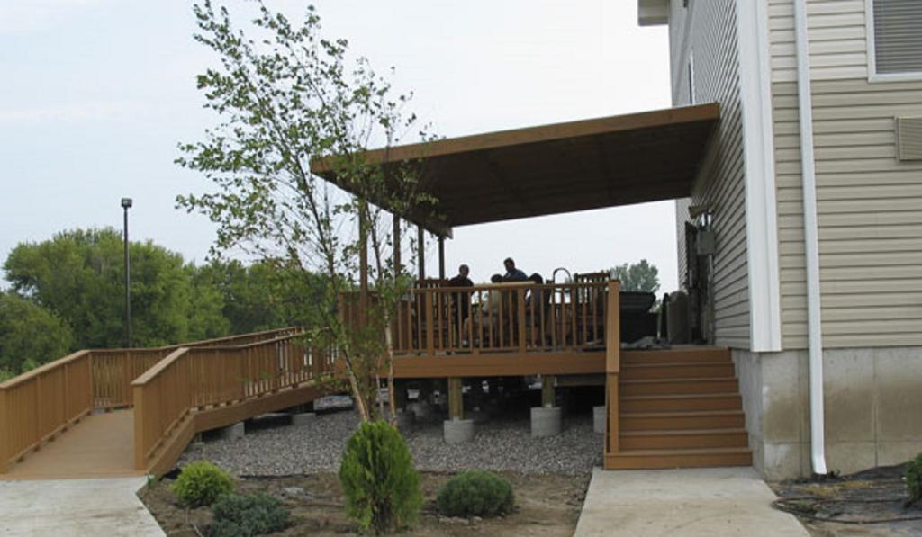 Travelodge By Wyndham Clinton Valley West Court Экстерьер фото